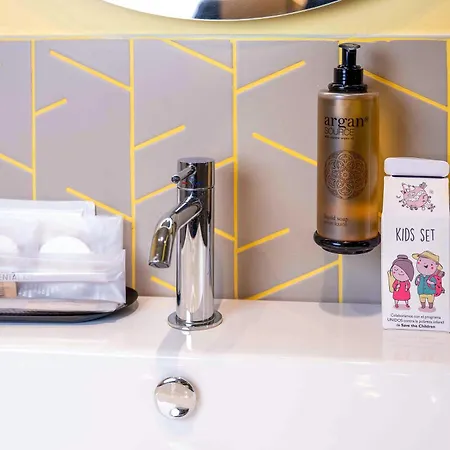 Pathos By Mimood Apartmanhotel